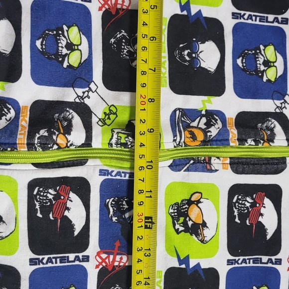 Kids Skulls Graphic Zip Hoodie in White,Pockets Sz M - Picture 12 of 13